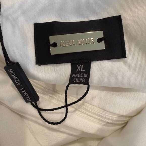 NWOT Alexia Admor Draped Dolman-Sleeve Jumpsuit Ivory Black Back Zip Size XL - Picture 8 of 14